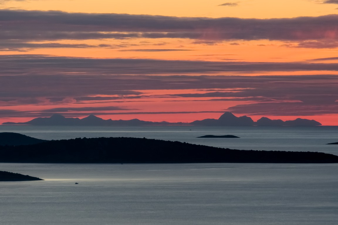 Gran Sasso vidljiv iz Vodica i Tribunja: rijedak pogled na najviši vrh Apenina