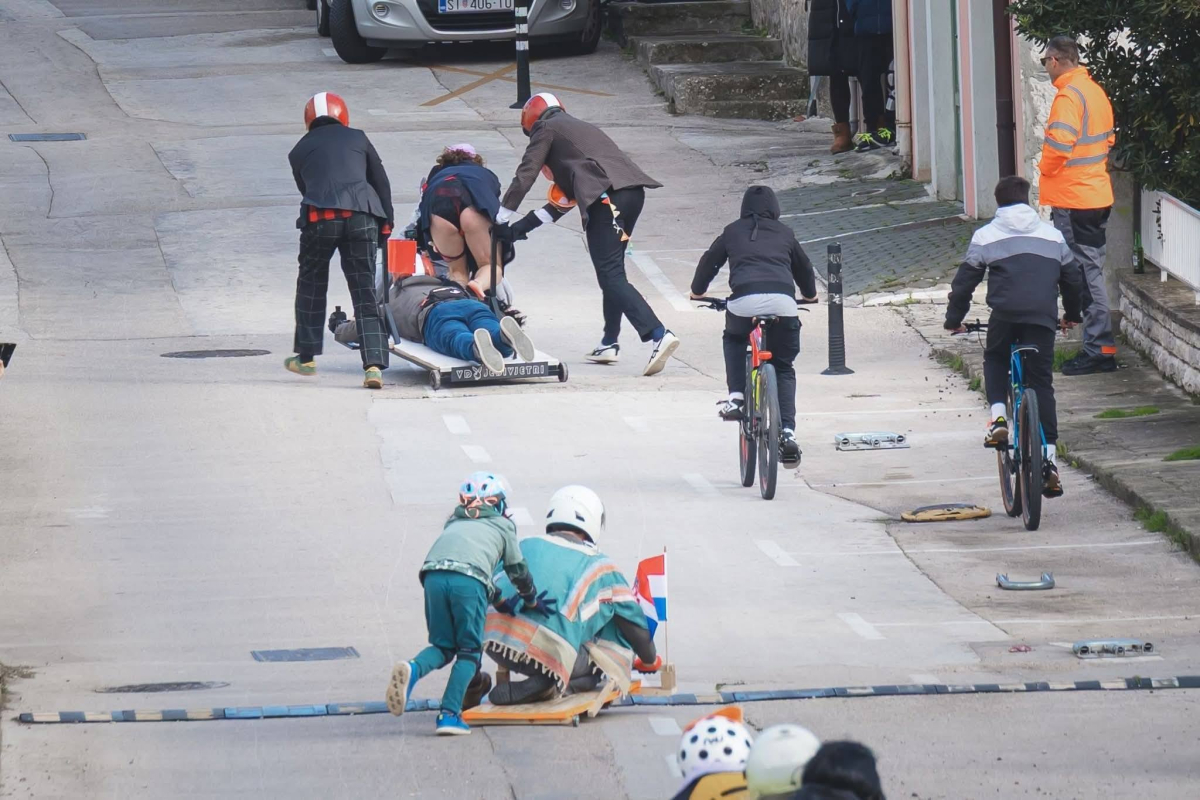 Mala i velika trka karićov na balinjere vraća se na Poljanu