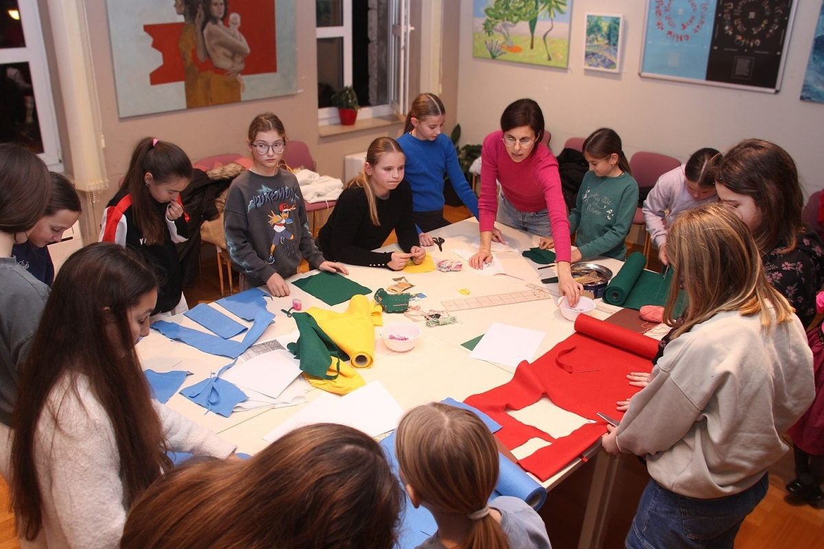 Iglom i koncem do prvog novčanika u vodičkoj knjižnici