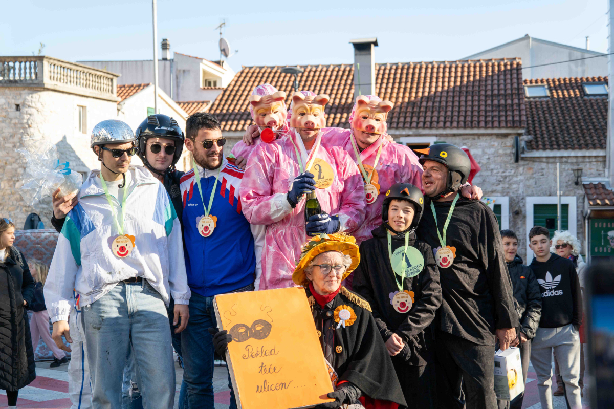 Pokladna ludnica na Poljani: održana velika trka karićov na balinjere