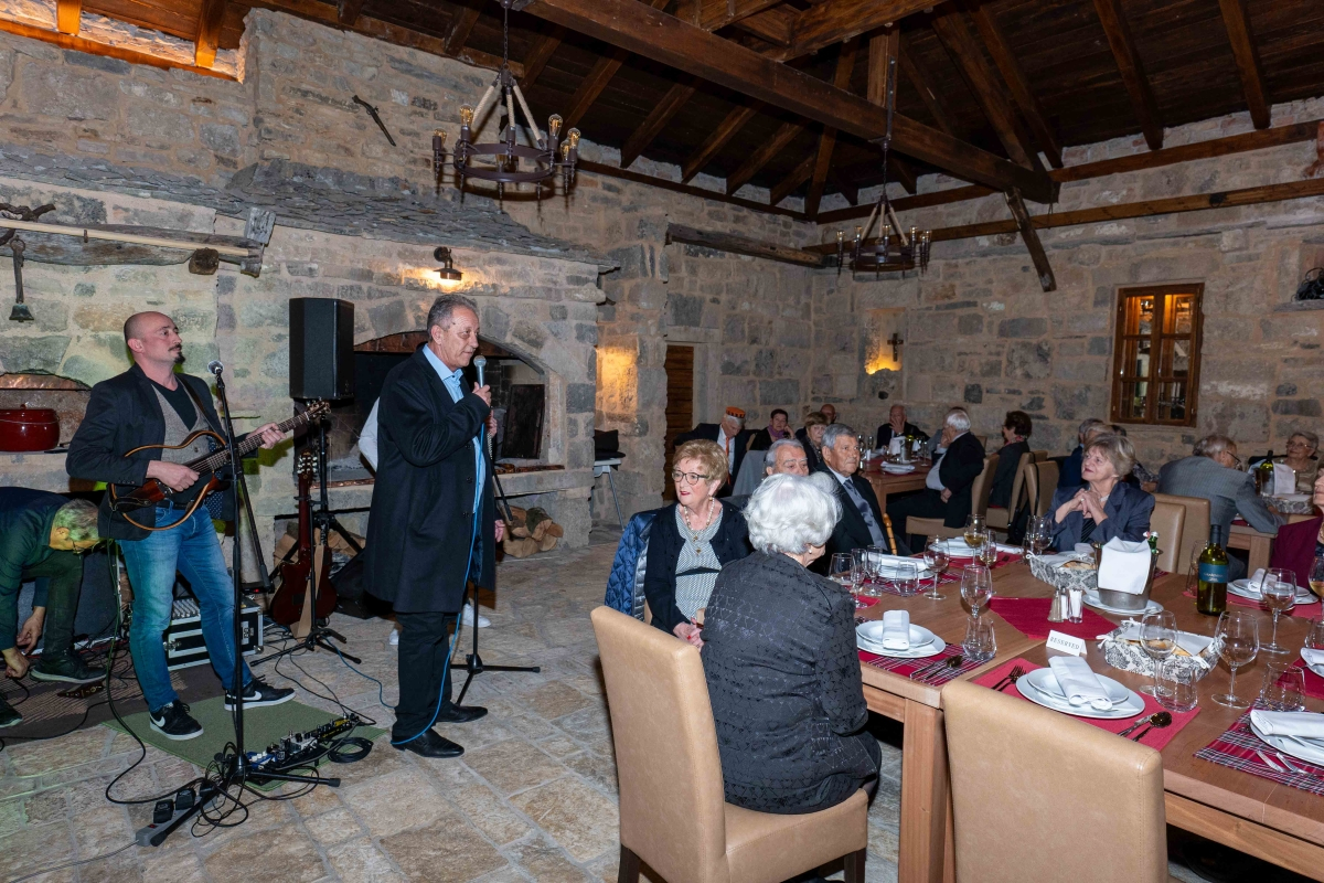 Grad Vodice organizira svečanu večeru za parove sa zlatnim pirom