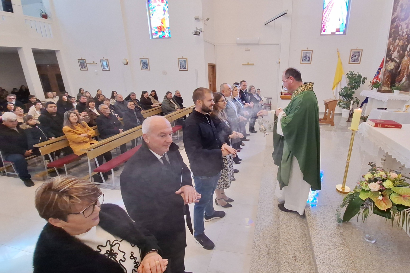 Emotivno slavlje u Čistoj Velikoj: bračni jubileji pred prepunom crkvom