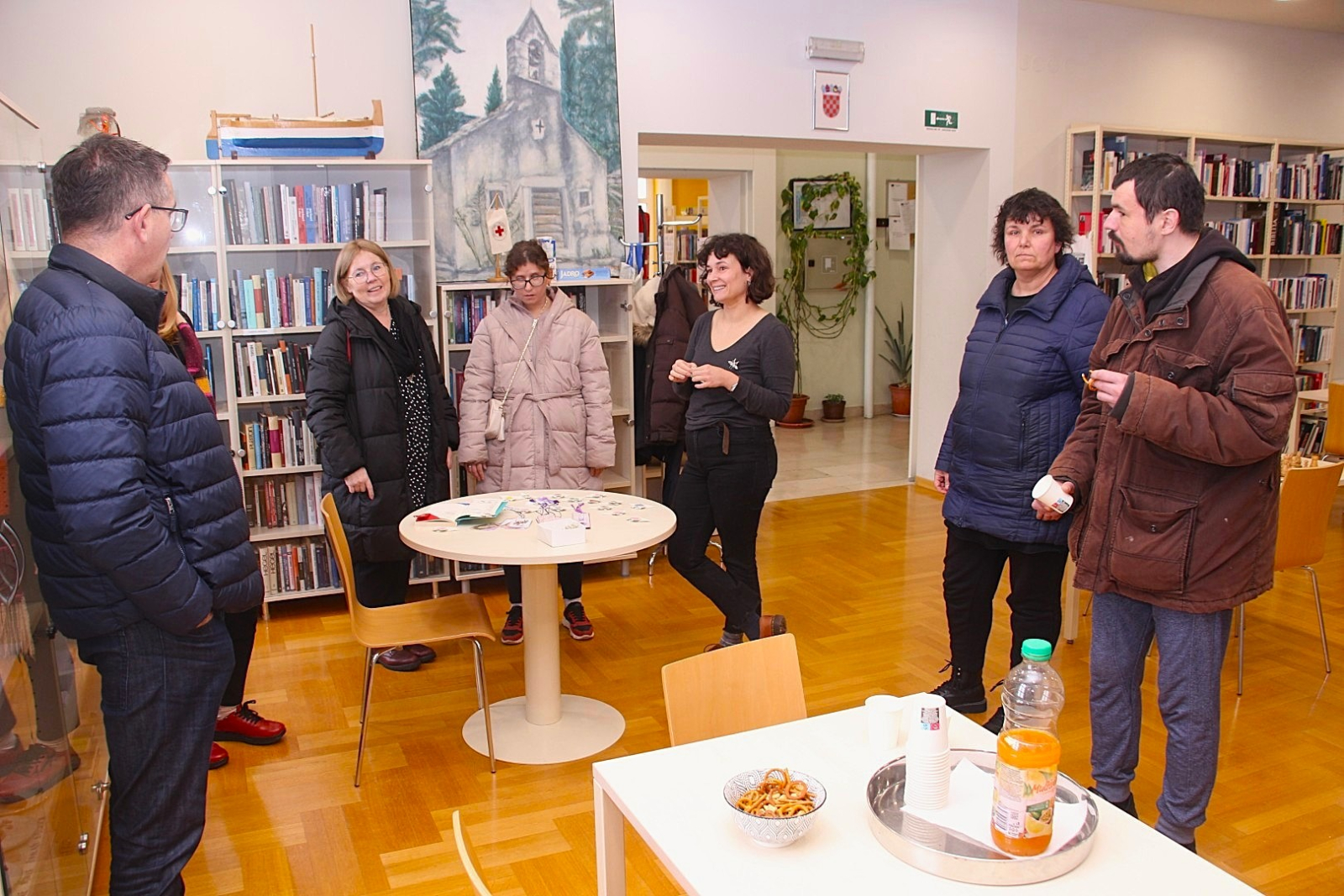 Kreativnost na djelu: vodička podružnica Centra za socijalnu inkluziju Šibenik izradila straničnike za knjižnicu