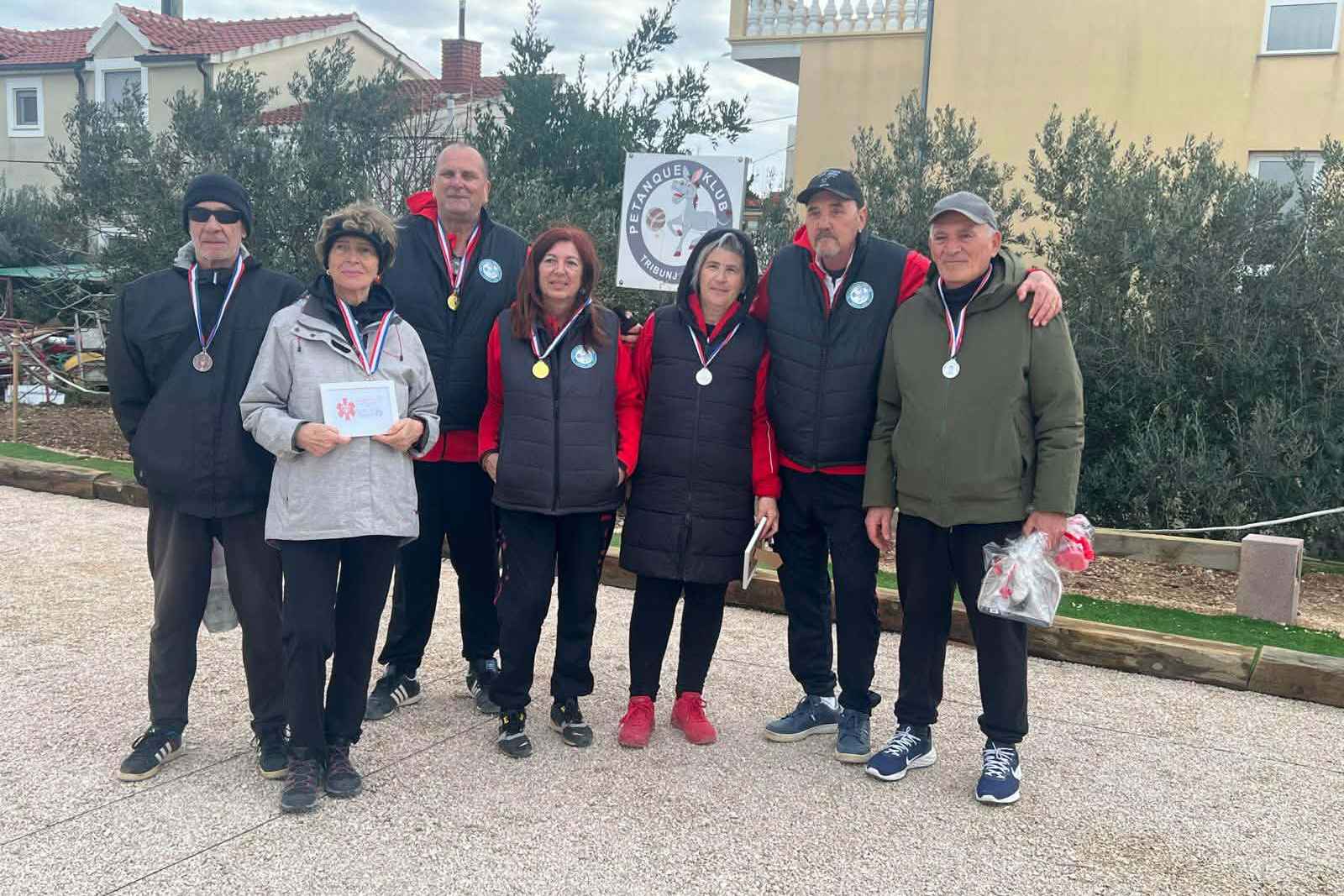 U Tribunju otvoreni novi tereni za petanque i održan turnir za zaljubljene parove