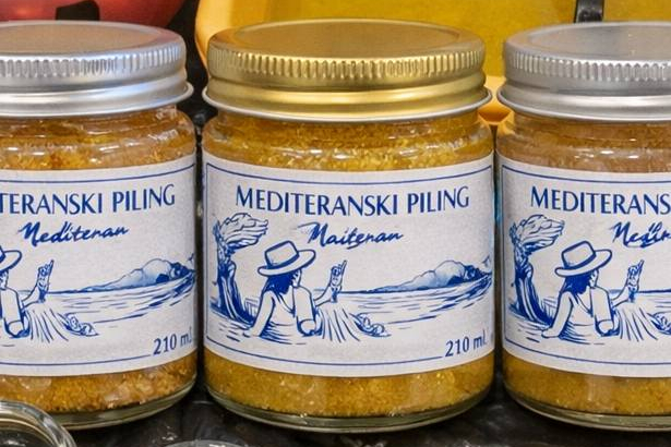 Kreativnost i druženje u Tribunju: umirovljenici izrađivali prirodnu kozmetiku