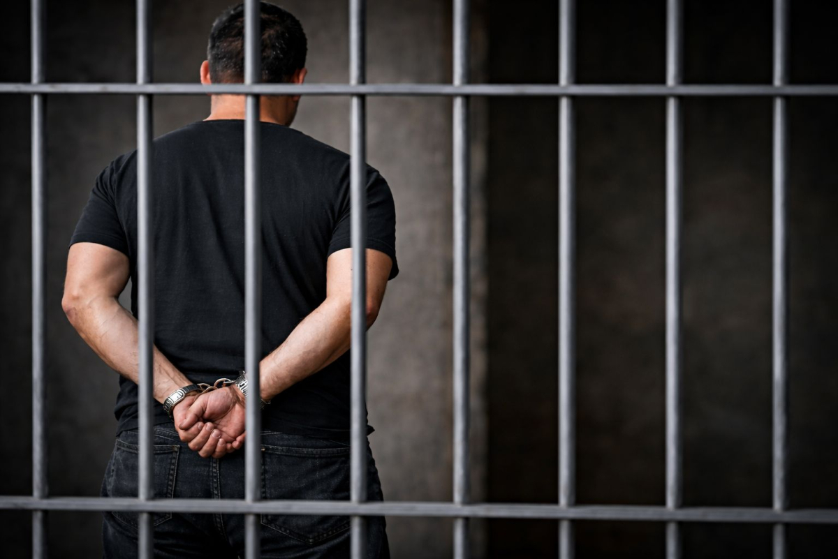 Serijski provalnik iza rešetaka: 40-godišnjak osumnjičen za čak 13 teških krađa na području Vodica, Srime i Zadra