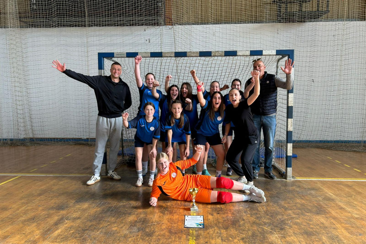 Učenice OŠ Petar Zoranić Stankovci prvakinje županije u nogometu