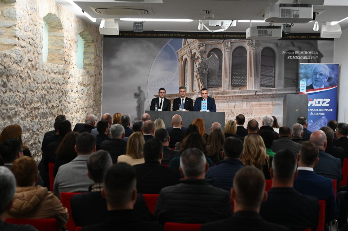 Plenković u Šibeniku: završetak aglomeracije Vodice-Srima-Tribunj među prioritetima Vlade