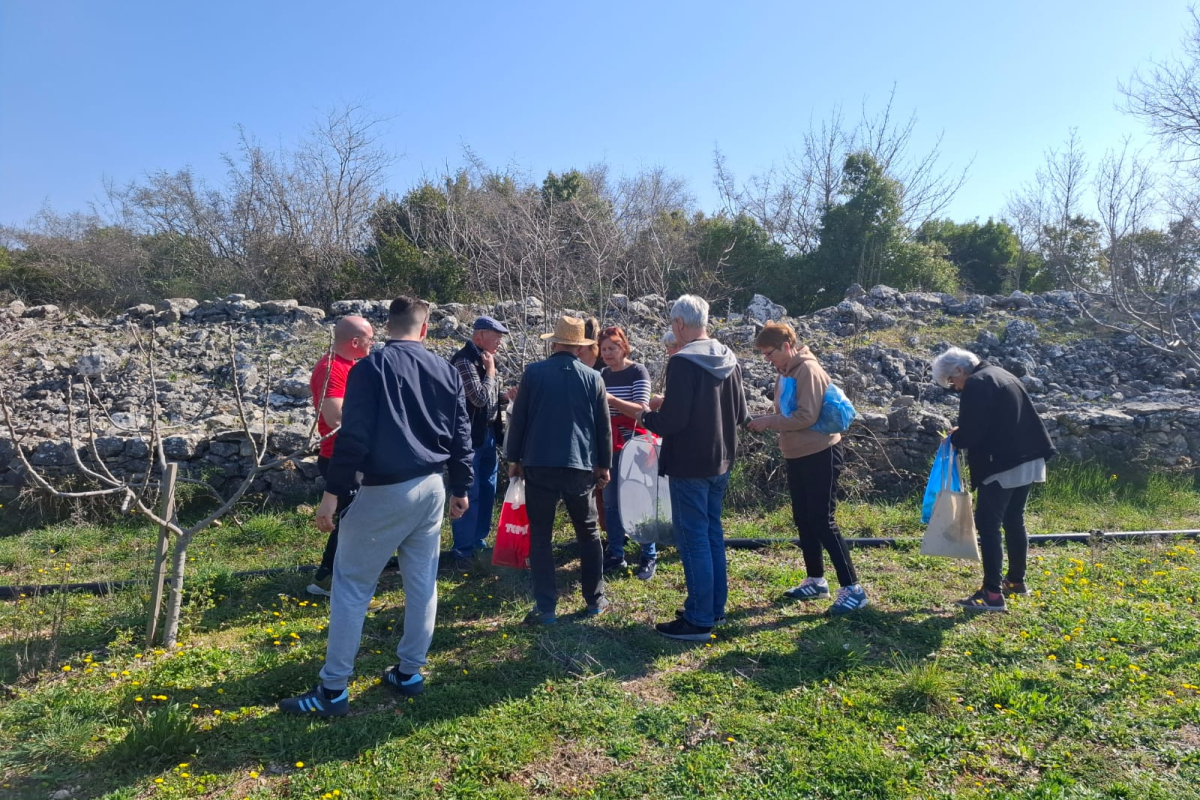 Na Kovči započeo program o tradiciji branja samoniklog bilja i pripreme „dibjeg zeja“