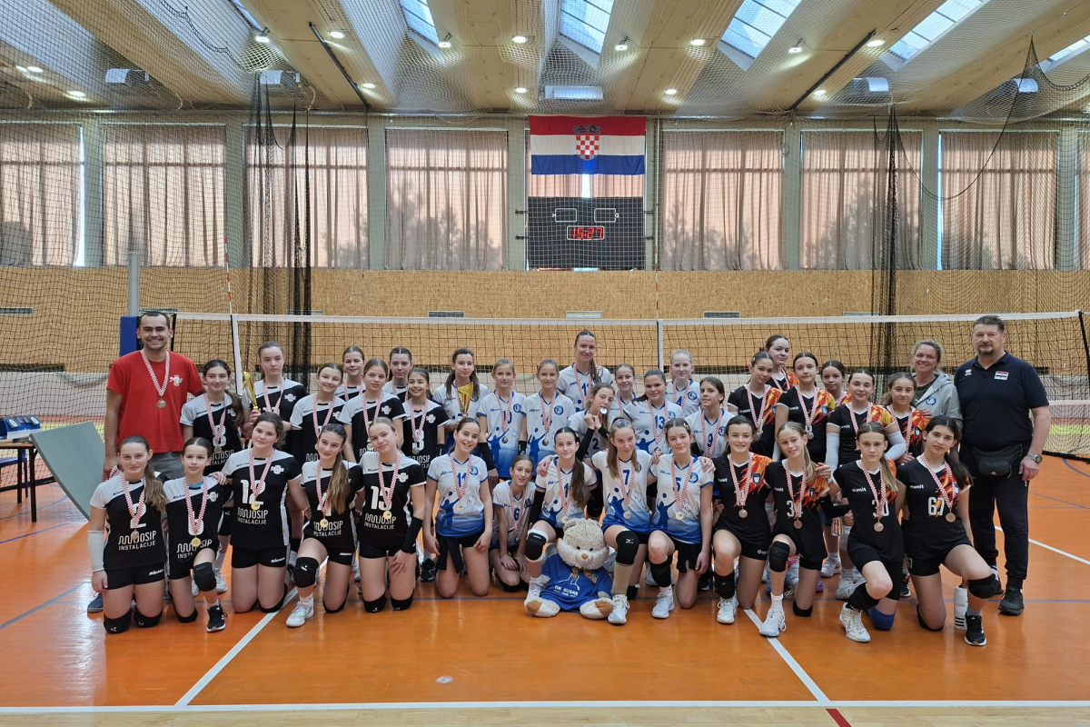 Sjajan uspjeh mladih odbojkašica Vodica – bronca na Prvenstvu Dalmacije