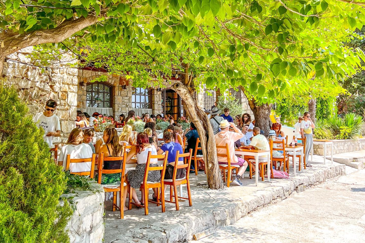 Konoba Maslina s otoka Prvića uvrštena u Gault&Millau vodič, među pet iz naše županije