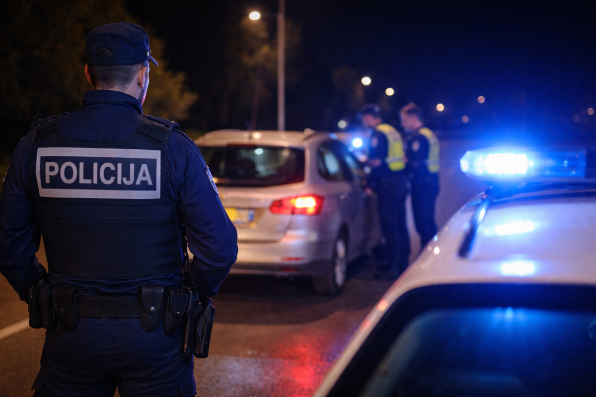 Vozač bez vozačke dozvole zaustavljen u Vodicama, prijeti mu kazna od 1.320 eura