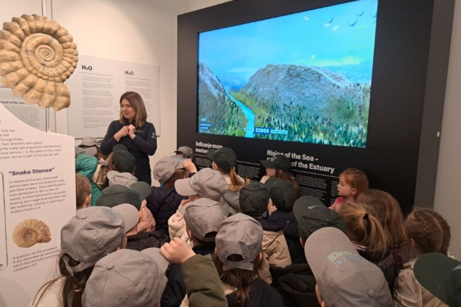 Dječji vrtić Tamaris Vodice obilježio Svjetski dan voda posjetom Posjetiteljskom centru Kanal sv. Ante