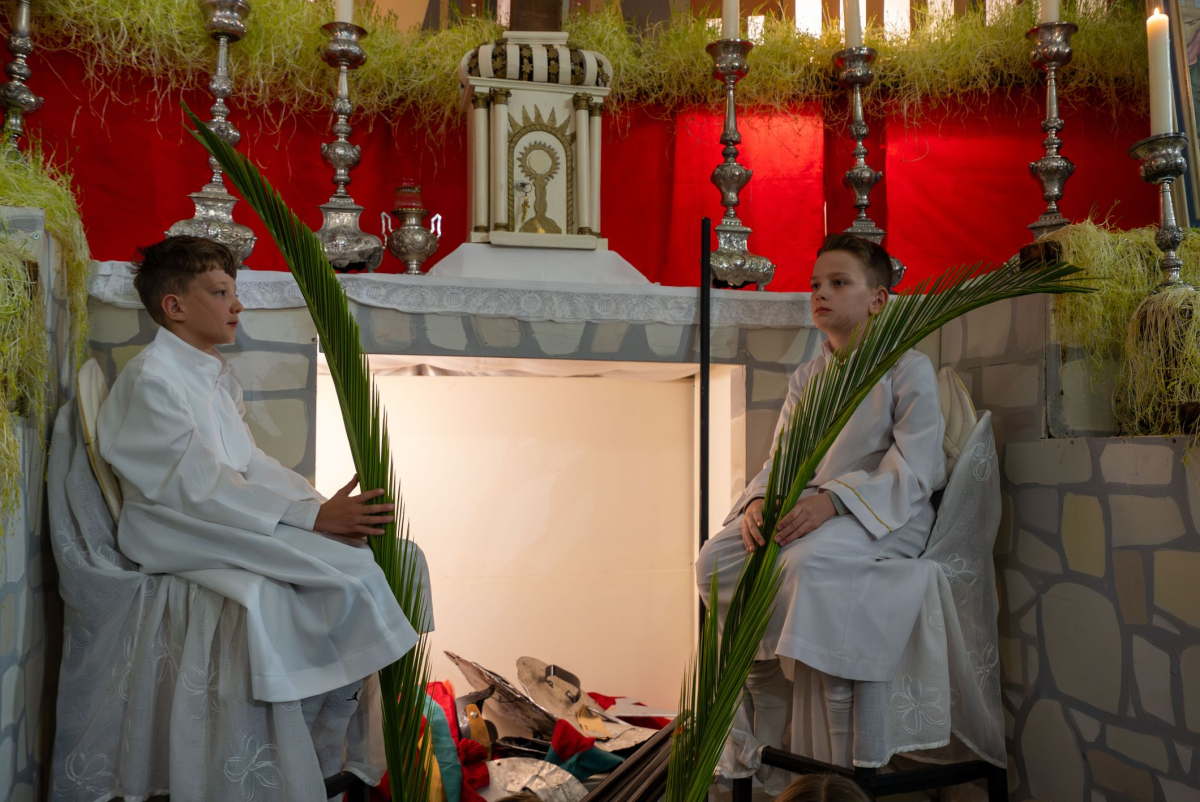 Svjetlo uskrsnuća ispunilo vodičku crkvu: padanje žudija i snažna poruka nade na Vazmenom bdijenju