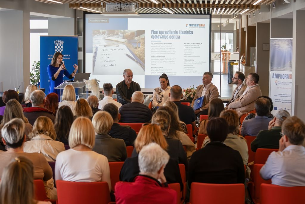 Priče iz Amfore – Predstavljen projekt i potpisan ugovor za gradnju centra za kulturu i interpretaciju baštine otoka Murtera