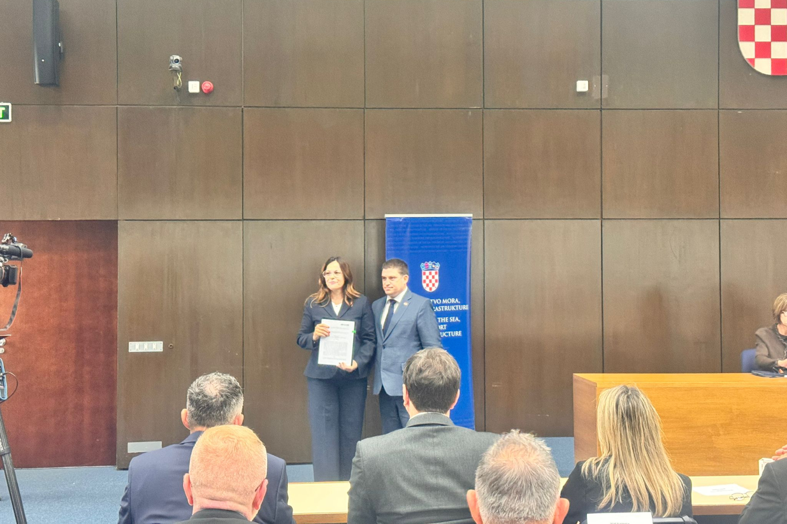 Prvić Luka dobiva milijun eura: veliki ugovor za lukobran i sigurnost plovidbe