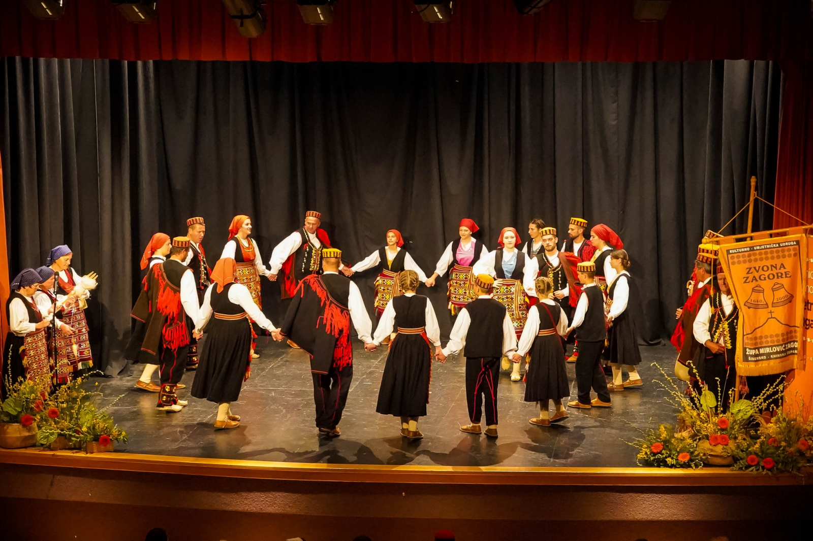 300 čuvara tradicije na 16. Smotri folklora Šibensko-kninske županije