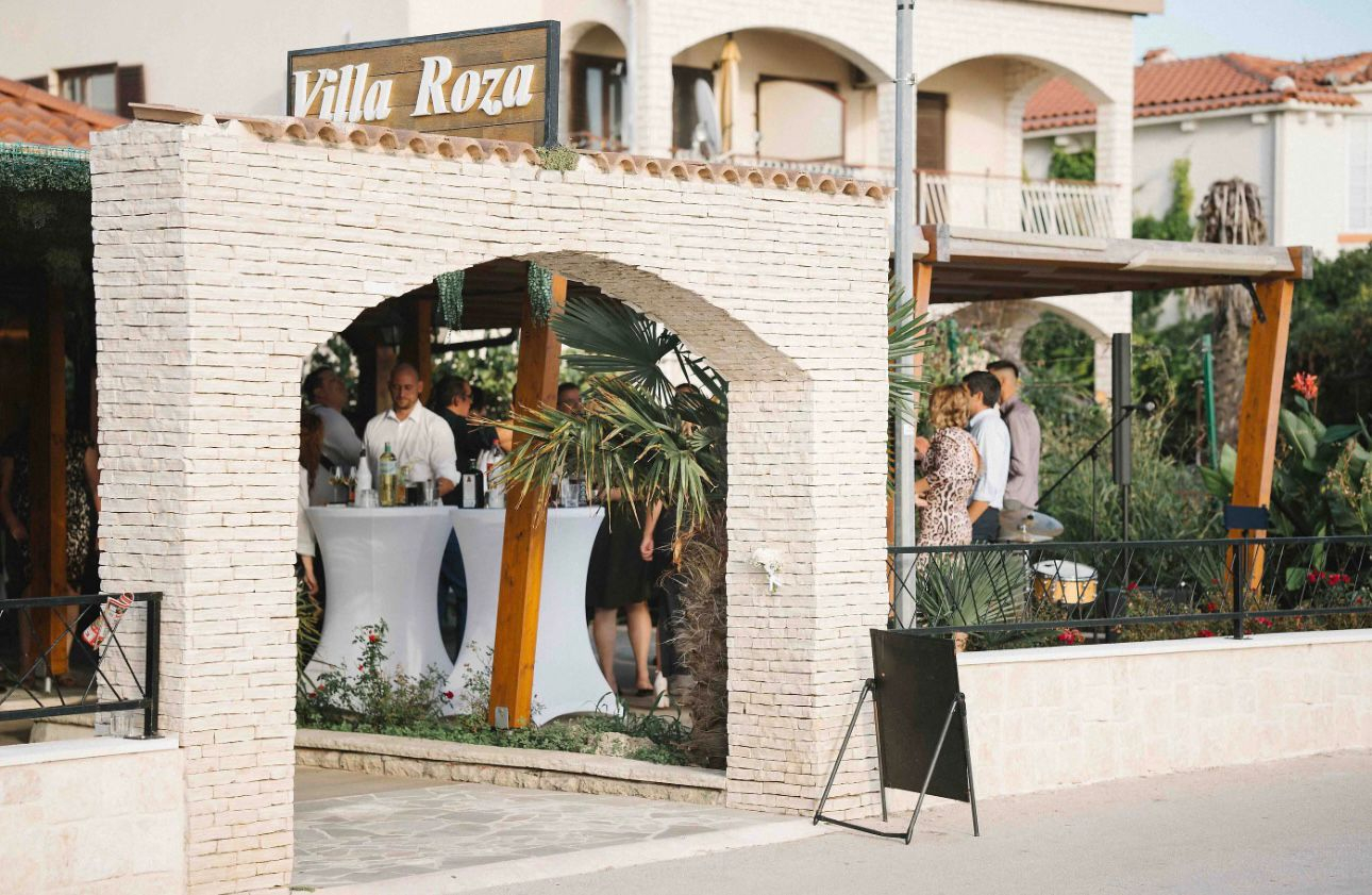 Villa Roza na Srimi ponovno otvara vrata 1. svibnja: nova sezona uz bogatu ponudu i organizaciju proslava