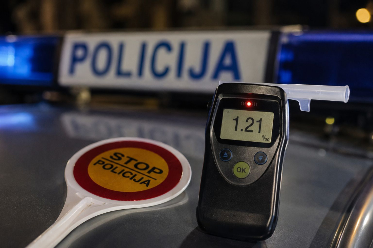 U sat vremena u Vodicama uhvaćena dvojica: jedan vozio bez vozačke i pijan, drugome prijeti i zatvor