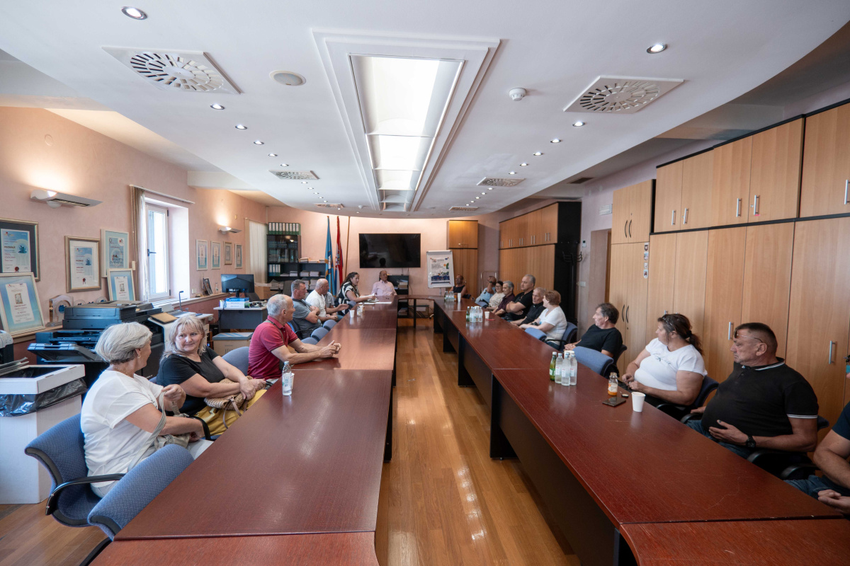 Grad Vodice povećao potpore poljoprivrednicima: potpisani ugovori s 64 korisnika