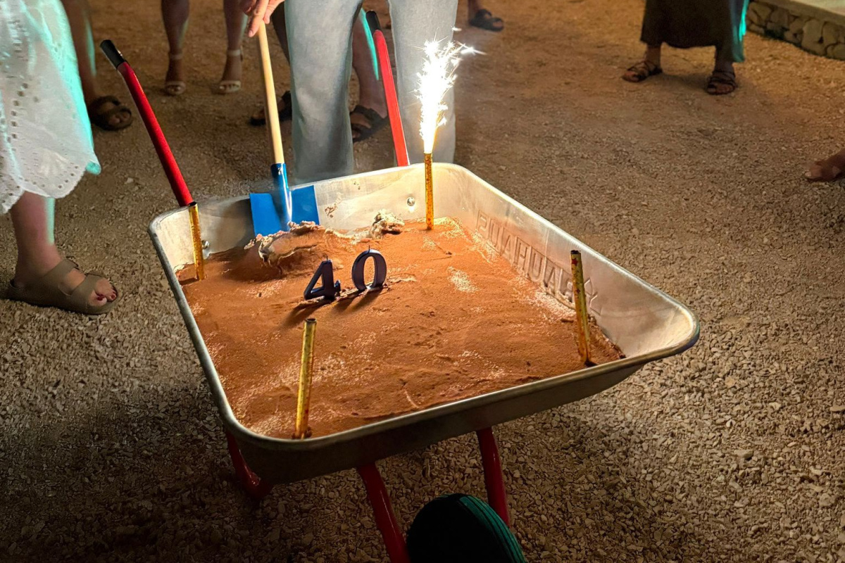 Ovo još niste vidjeli: Ante za 40. rođendan dobio tiramisu tortu u karijoli