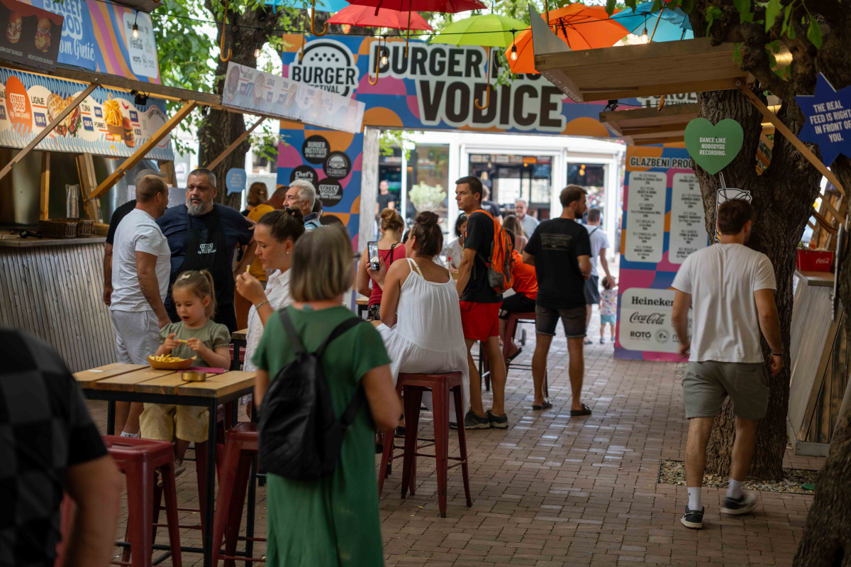 Prvi Burger Festival otvorio vrata u Vodicama: vrhunski chefovi, odlični burgeri i deset dana zabave