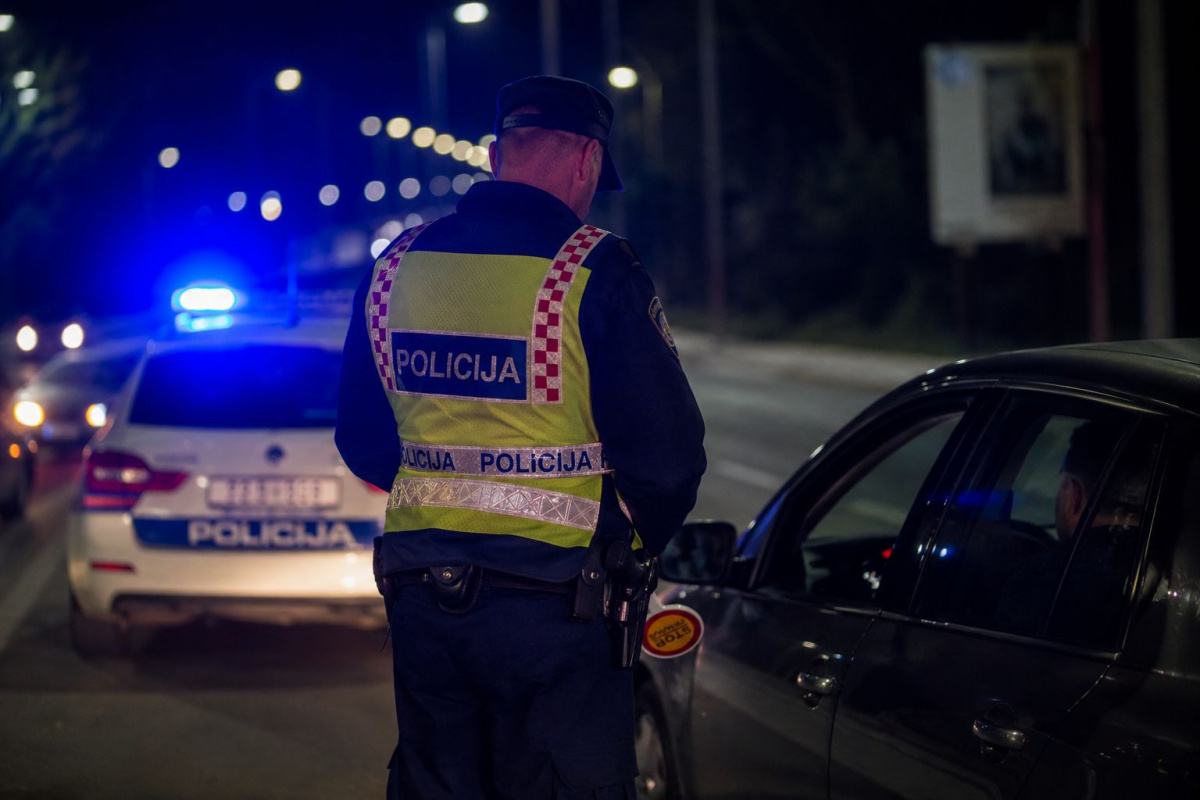 Uhićen u Tribunju: 22-godišnjak bez vozačke dozvole završio u zatvoru