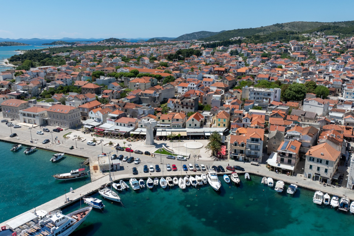 Vodice i Biograd najpopularniji među domaćim turistima: U kolovozu ostvarili po 87 tisuća noćenja
