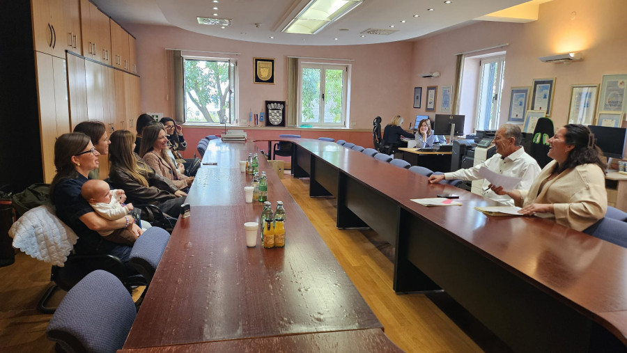 Grad Vodice dodijelio 20.200 eura potpora tradicijskim i umjetničkim obrtima: Ugovore potpisalo 11 obrtnika