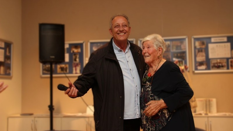 Poezija i smijeh: 95-godišnja Jerka Petrov oduševila u vodičkoj knjižnici