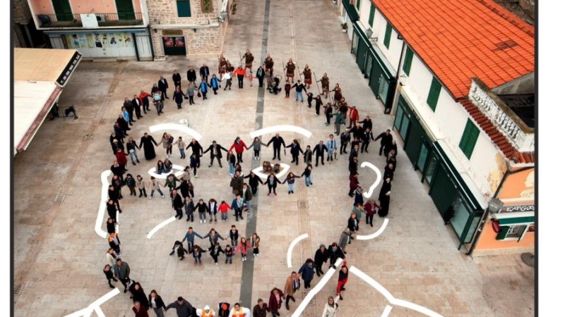 Snimljena Milenijska fotografija u čast don Frane Šimata