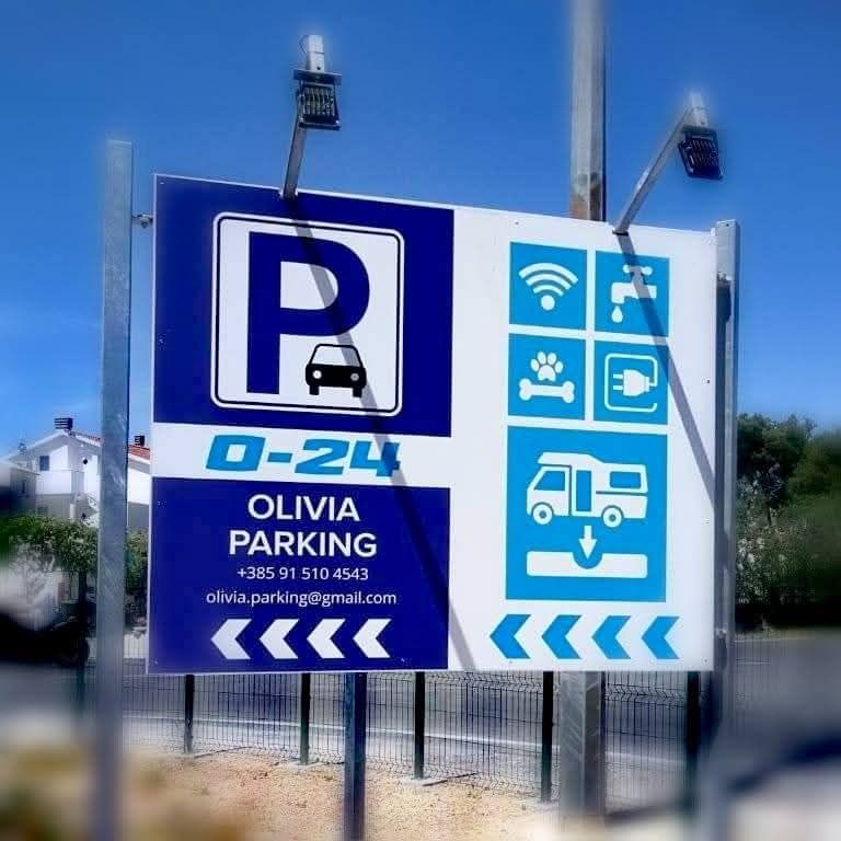 Olivia parking / Camper stop