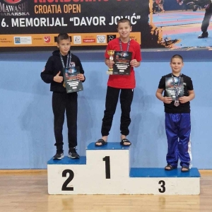 385532664_368247715707851_7569156279212295844_n