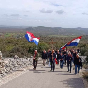 170469d0-df83-4b71-930a-95b35e7f2afb