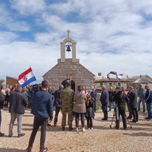 1c44bcef-b1e2-4998-9568-f17fc3a4156d