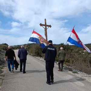 c29edcb6-32d1-430d-a0fd-f46ad89a4fa0 (1)