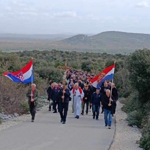 d60f4bf2-7d33-40c4-8288-d3b0e0dd7082