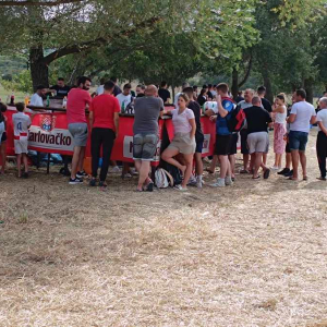 Velika gužva na šanku