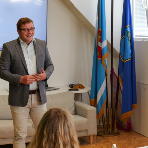 8fb3102d-c188-4f40-b527-fea5e87516ad