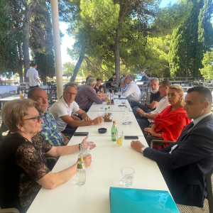 9df214da-1b0c-434f-b9e8-a099208b153b