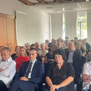 d40311eb-1ce7-4ca3-b984-2c6f275c1b07