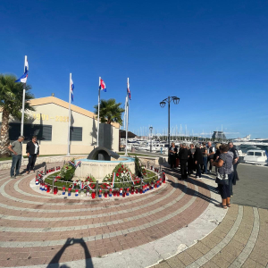 d6fbcf8e-794c-4c4b-b4d0-1f713c9bfefd