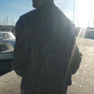 238a225b-523a-432f-a003-7ff1f94e3cc1