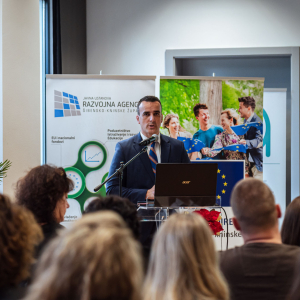 božićni domjenak (16)