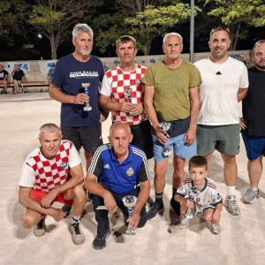 Zajednička slika pobjedničkih ekipa od 1-3 mjesta