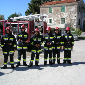 Vatrogasci-vrtić 2005 053 (Large)